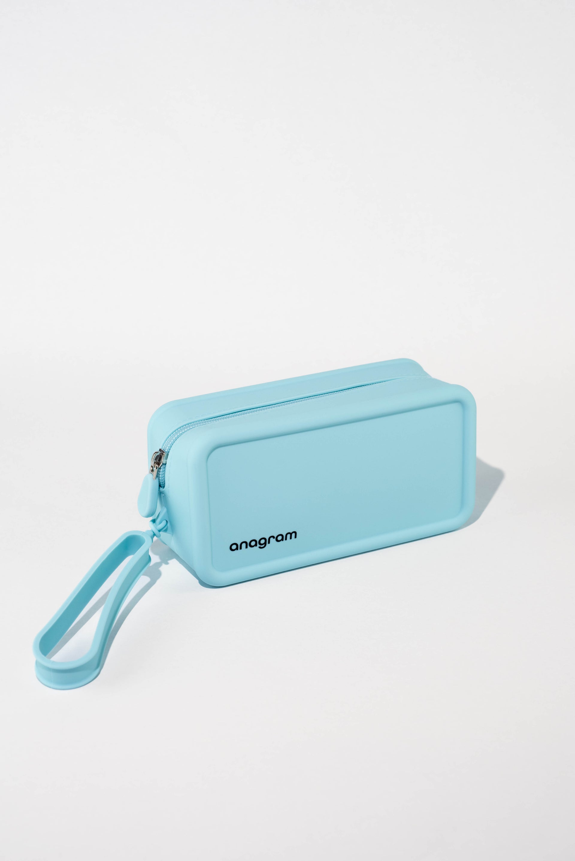 The Everywhere Silicone Makeup Bag